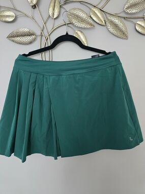 Lole Emerald Pleated Active Skort Size M Tennis Golf